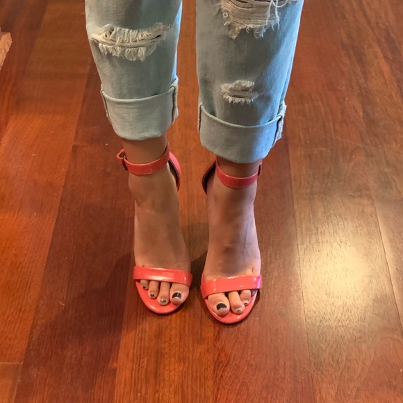 Pink heels - Picture 2 of 3